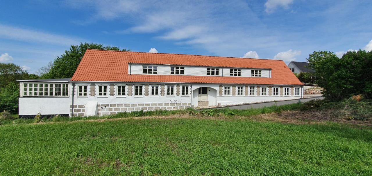 Hos Molsgaarden Bed & Breakfast Knebel Екстериор снимка