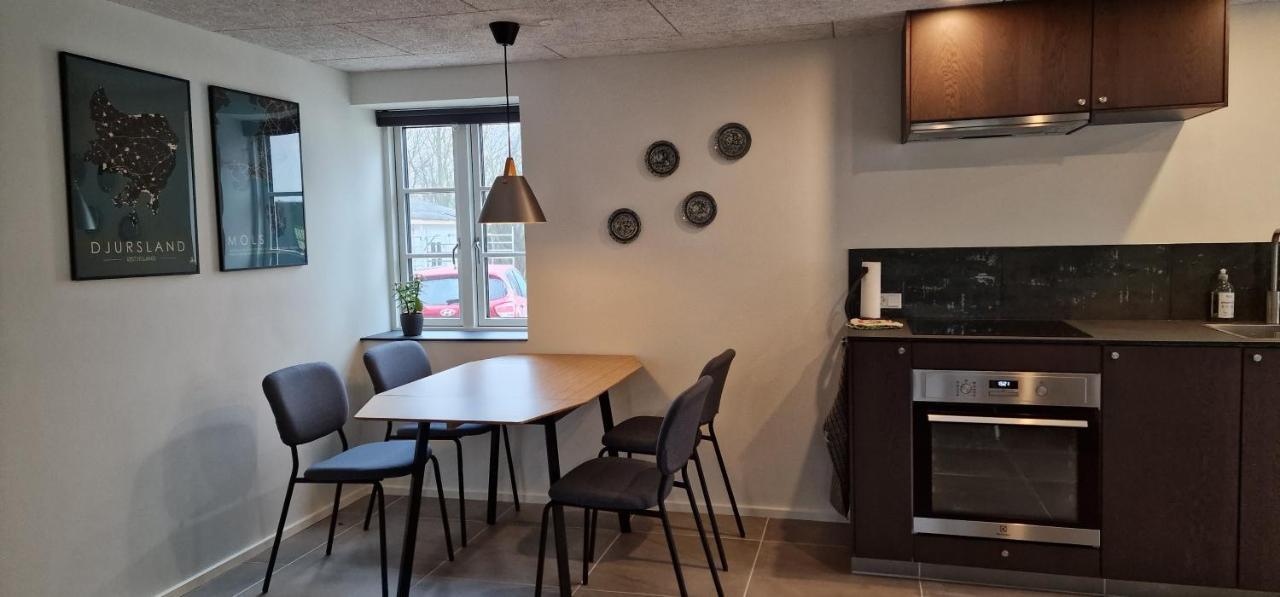 Hos Molsgaarden Bed & Breakfast Knebel Екстериор снимка