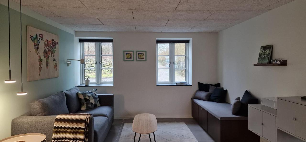 Hos Molsgaarden Bed & Breakfast Knebel Екстериор снимка